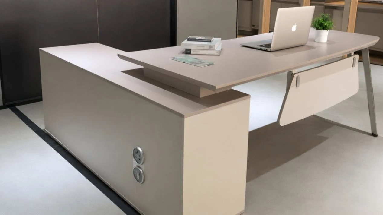 Premium Executive Office Desks for Modern Offices